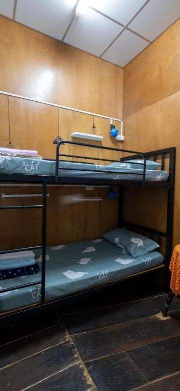 ห้องพักรวม, ปลอดบุหรี่