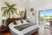 Esmeralda Resort