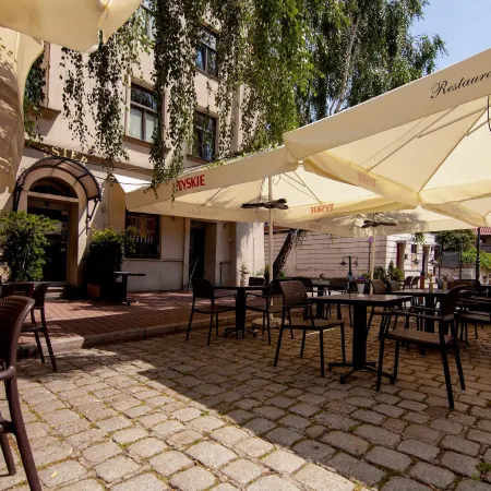 Hotel Ester Отели рядом с достопримечательностью «Подгуже»