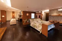 Tryp by Wyndham Varginha Cafe Royal Hotels in Varginha