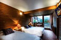 เลส เครตส์ บลังเชส