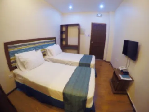 Golden Gate Suites Hotels in Negros Oriental