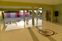 Chateau Margarite Hotel Hotel di Montego Bay