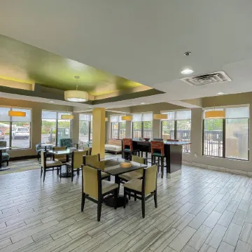 OYO Townhouse Jackson - Ridgeland