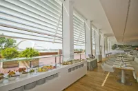 Hotel Hiberus - Bữa sáng