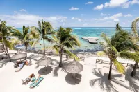 Le Peninsula Bay Beach Resort & Spa - pantai