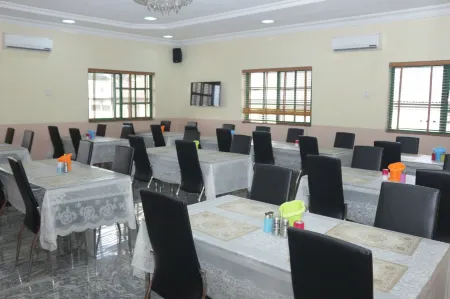 Daneto Hotel Отели в г. Порт-Харкорт