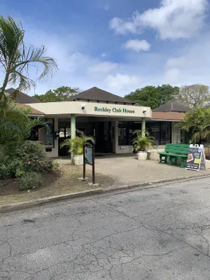 Moonshine 316 Rockley Golf Club Hotels in 