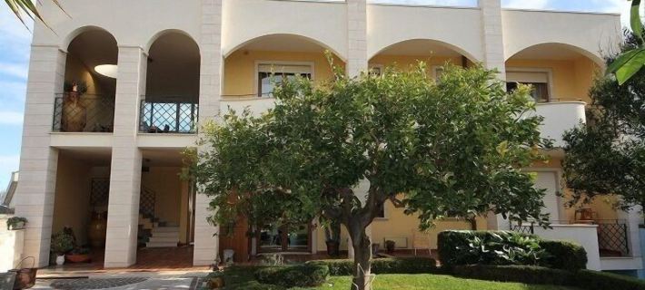 B&B la Rosa Blu Hotels in Bari