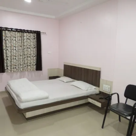 Hotel Amit Plaza