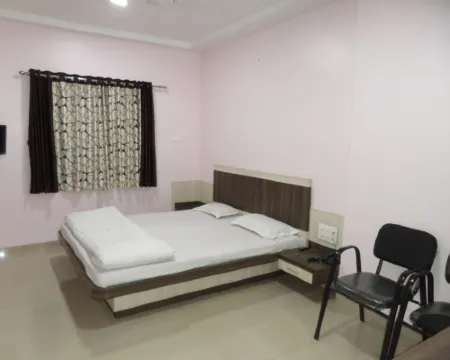 Hotel Amit Plaza Hotels in Dhule
