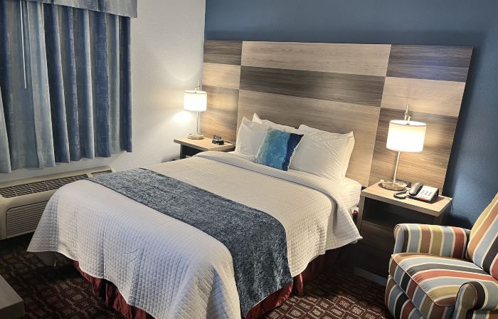 Garnett Hotel & RV Park