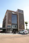The Grand Vinayak Hotel Hotels near H.G. Electronics (Hully Gully Games)