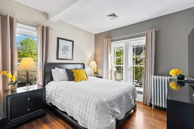 Gorgeous Private home in the heart of town - walk to restaurants, track & more!