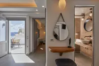 Allure Breeze Suites - Bed and Breakfasts