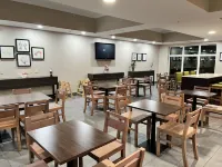 賓州西哈里斯堡 - 赫爾希西麗怡酒店 - 早餐