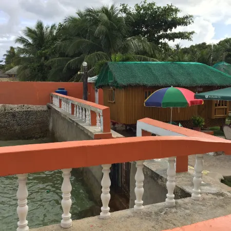 Maxvir Inn Beach Resort
