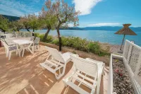 Hotel Dobrovit