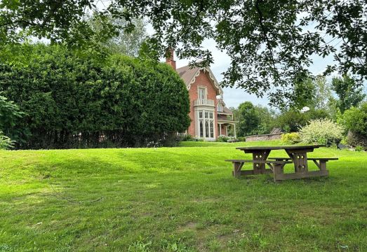 1. 모텔 르 러퓨지..