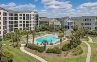 402 Summerhouse by Avantstay Beachfront Condo w/ Community Pool Access