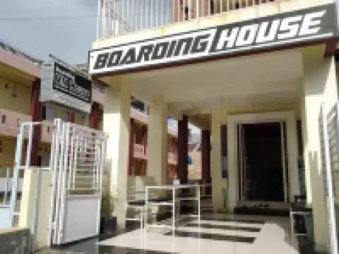 Boarding House Syariah MM Bone RedPartner Hotel di Kabupaten Bone