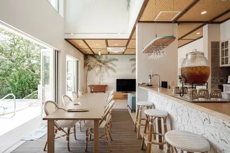 Hale Kotsubo Отели рядом со станцией JR Zushi station