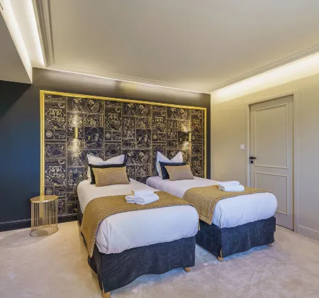 Hôtel le Clos des Arts Отели в г. Жевре-Шамбертен