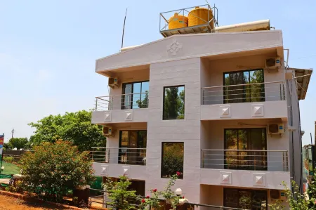 Melody 24 East Resort Отели в г. Дхангарвади