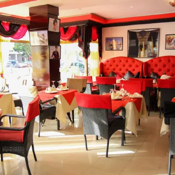 New Farah Hotel Отели рядом с достопримечательностью «Легзира»