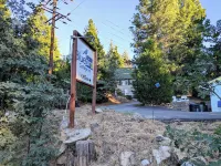 Bluebird Cottage Inn Hotels in Idyllwild
