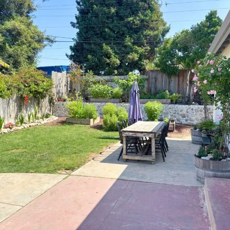 Family Friendly Homestead + 2 Aquarium Passes located 25 minutes from Monterey