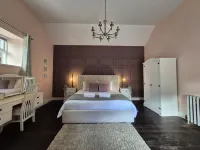 Squirrel Cottage Hotels in Ballymoney