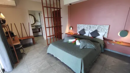 Résidence hotelière Habitation Grande Anse Отели в г. Пуант-Нуар