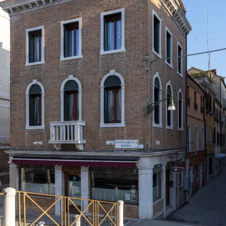 Casa Santa Fosca Venezia Отели рядом с достопримечательностью «Сан-Поло»