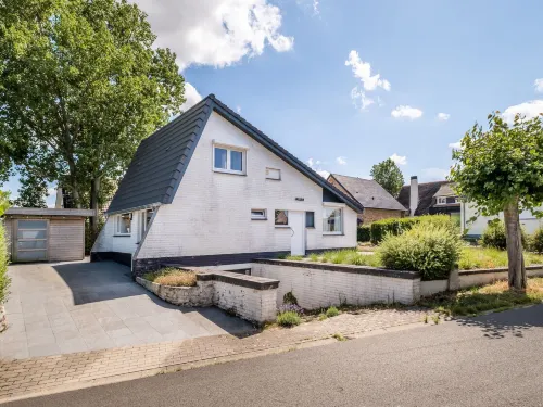 Villa in Koksijde with Sunny Terrace