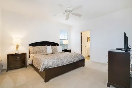 Beautiful 4 Bedroom Home Near Disney! 4 Villa by Redawning Отели в г. Давенпорт