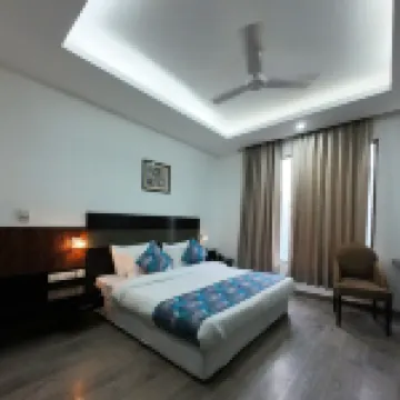 ACE 7 Hotel and Residence