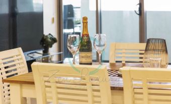 ZEN Array Cityscape Panoramas Gym Pool BBQ