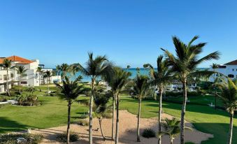 Apartment With 2BR and Ocean View in Punta Palmera
