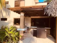 Gizem Beach House Hotels in Таксиско