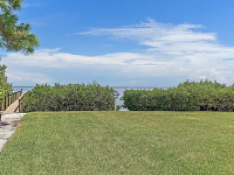 Pura Vida 2 Bedroom Condo by RedAwning Hotels in Longboat Key