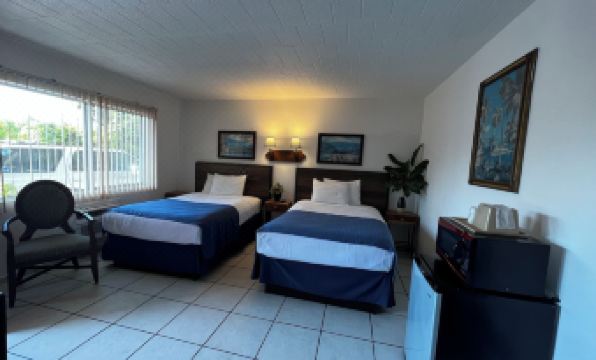 Nocturne Motel