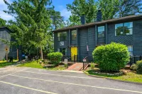 Sleeps 6 Indoor Pool 10 Mins to Dollywood Hotels near Dollywood