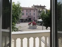 Relais Dogana Rooms Hôtels à : Moniga del Garda