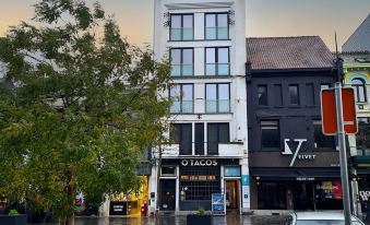 Elberg Hotel & Apartments