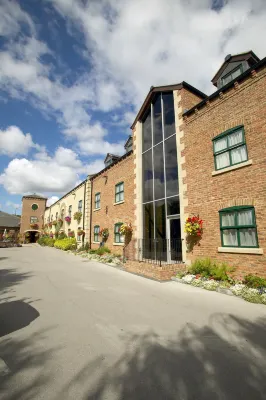 Corn Mill Lodge Hotel Hotels near Meanwood Park Cafe
