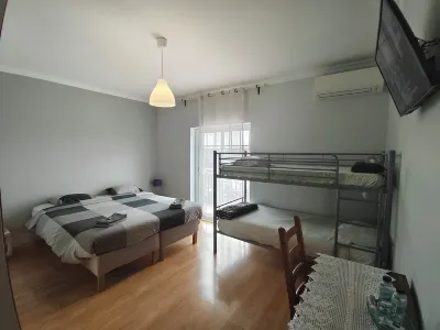 Residencial Marialva Park Hôtels à : Charneca de Caparica e Sobreda
