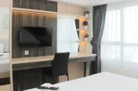 Comfort and Simply Studio Springlake Summarecon Bekasi Apartment Hotell i Harapan Baru