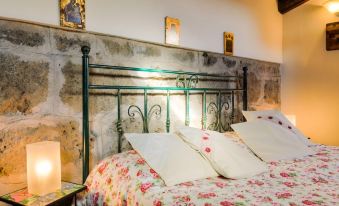 Best Located in Alghero Old Town Steps to Sea. Attic Emerald