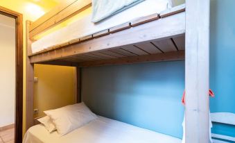 Seafront Agrilis Escape - Serenity and Views